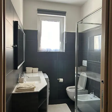 M&m Center - Modern Flat With Free Wifi - Rent Bike Бергамо